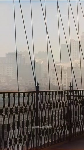 Restored footage from 1911 of pedestrians walking on the Brooklyn Bridge in New York City. This footage was filmed by cameramen working for the Swedish company Svenska Biografteatern, who were sent around the world to document notable cities and landmarks. Footage frame rate increased, upscaled and “colorized” by HistoryColored using AI technology. Footage originally from: New York 1911, Wikimedia Commons #history #nyc #brooklynbridge #newyorkcity #restored | History in Color