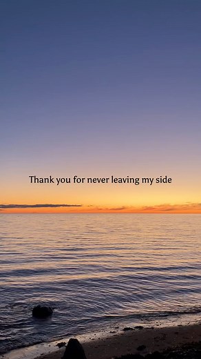 Dear God, Thank you for never leaving my side. #gratefulheart #prayers #HopeInGod | Blossom Heart