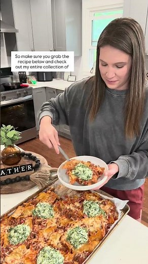 Sheet pan Sloppy Lasagna for an easy budget friendly dinner my family loves!