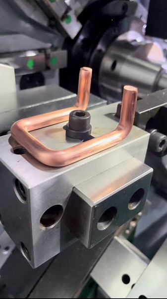 ✨ How to Achieve Perfect Cutting Flatness in 8.5mm Wire Forms? ✨ Precision matters! Using a CNC spring forming machine, we ensure perfectly flat, burr-free cuts on 8.5mm wire forms, optimizing both quality and efficiency. 🔹 Advanced CNC technology – High-precision forming & cutting 🔹 Perfect flatness – No deformation, no burrs 🔹 Consistent & reliable – Ideal for high-volume production 💡 Looking to enhance your wire forming process? Let’s connect and explore automation-driven solutions! 📩 ri