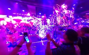 11K views · 116 reactions | They say Tokyo's a city ahead of time  Well, find out for yourself as you step into the mind-blowing Robot Restaurant 【ロボットレストラン】 in Japan  烙 Many Thanks to Joan Jetsetter For licensing and enquires contact: enquires@blend.media | 360 Videos | Facebook