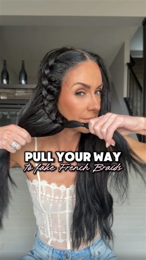 ᴇʀɪɴ ꜰɪᴇʟᴅ ꜰᴜᴅɢᴇ: Hair Growth & Hair Oil Specialist on Instagram: "One more way for you to fake your way to French braids…no real hair skills required Here’s how you do it: 1️⃣ Separate out the top section of your hair 2️⃣ Braid it to about chin level and tie it off 3️⃣ Split your remaining hair in half and work with the first section first by opening a braid hole and slipping sections through 4️⃣ Repeat the same steps with the 2nd section 5️⃣ Grab all the hanging pieces, pull to tighten 6️⃣ reg