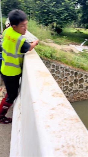 Catch thousands of fish The Correct Way to Cast a Net Fishing Expert | Anhnongdanth