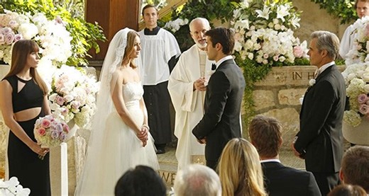 Revenge co-stars Emily VanCamp and Josh Bowman just got married