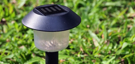 Solarleuchten im Garten: So solltest du sie auf keinen Fall verwenden