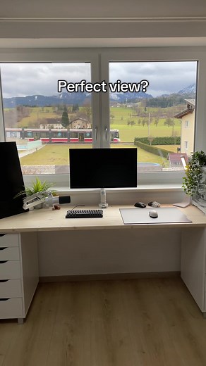Minimalist White Desk Setup Ideas