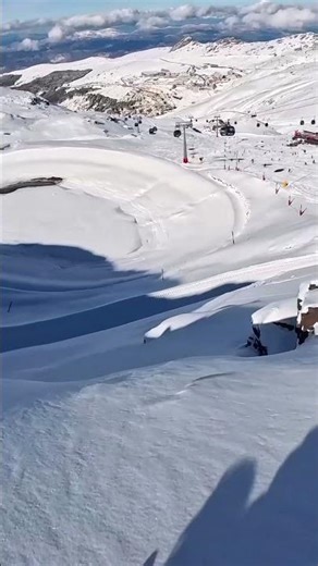 Deep powder freeride Spain