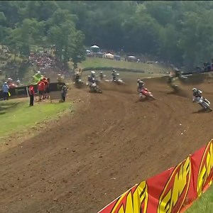 It’s the hometown boy out front! 🥇 Jeremy Martin leads them around turn 1 here at Spring Creek! #ProMotocross #SMX | Pro Motocross