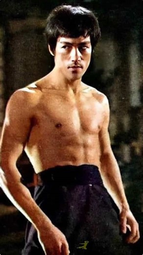 The Legendary BRUCE LEE ☯️ #音声効果チャレンジ #brucelee #ufc #stephenchow #周星馳 #bruceleeart #vanwilliams #kareemabduljabbar #lewalcindor #jamesfranciscus #bruceleephotos #noramiao #苗可秀 #bruceleeinterview #bruceleeking #bruceleeskills #bruceleemotivation #bruceleeinspiration #brucelee_team #bruceleedance #bruceleefigure #bruceleefan #bruceleeforever #bruceleefilms #bruceleemovie #bruceleemovies #bruceleeai #inteligenciaartificial #bruceleestatue #bruceleekato #bruceleetraining #bruceleebody #brucelee🐉 #