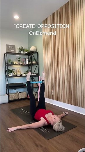 “CREATE OPPOSITION” was our Tuesday 60-Min Mat Pilates exploration!