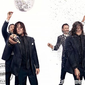 Andrew Lincoln is getting his revenge! Watch The Walking Dead star prank Norman Reedus with a glitter bomb: http://share.ew.com/rb6H2j7 😂 | Entertainment Weekly