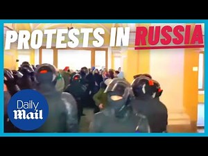 Russia protests: Arrests in St Petersburg after people protest against Ukraine invasion