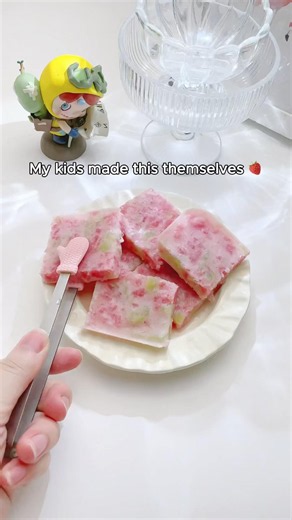Kids Made Rolled Ice Cream at Home with Real Fruit 🍓🍦 (No Machine Needed!)