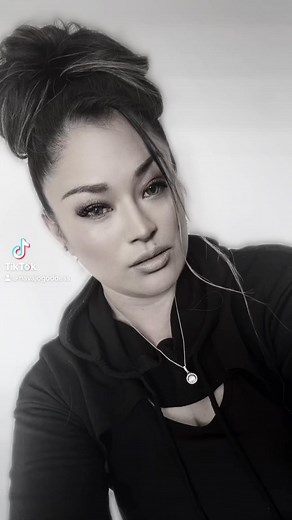 ✨Another Oldie but Goodie✨ #navajo #peyote #healing #song I sang what came to mind, and it took a while for the words to come back. Singing is like a magic potion for my soul. It keeps me grounded and gives me the strength to keep going, no matter what life throws my way. So thankful for all uplifting songs, prayers , guidance and all your love and support ! ✨ | Michelle Thomas