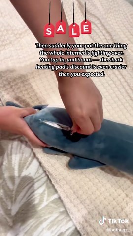 top scrolling! The must-grab Black Friday item is this #hothugz #sharkheatingpad🔥 Instant heat, 3 levels, USB powered—comfort in seconds. Stock is flying during #BlackFridayFinds Want real winter essentials? Tap the link now #tiktokmademebuyit
