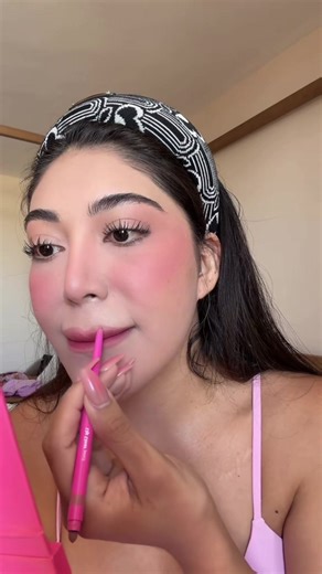 Simple Girl with Pastel Aesthetic