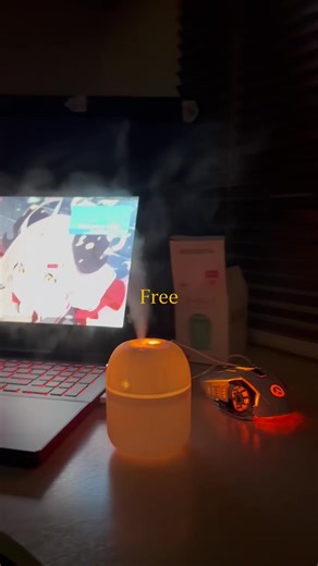 North American office workers,take note!This mini aromatherapy humidifier is just the right size to fit on your desk. It produces ultra-fine mist and comes with an ambient light. It eliminates odors and leaves a pleasant fragrance all at once,offering unbearable value for money!🌟🌟🌟#cozyhomevibes #homedecor #statementpiece #roomdecor #ASMR