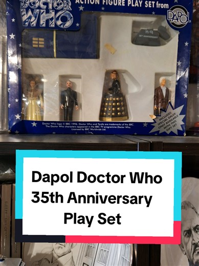 Released in 1998 here is the Dapol Doctor Who 35th Anniversary Action Figure Play Set. Featuring a gold Davros and TARDIS. #drwho #doctorwho #doctorwhotiktok #drwhotiktok #3rddoctor @seanmandoctor02 @Doctor Who Collectors Podcast
