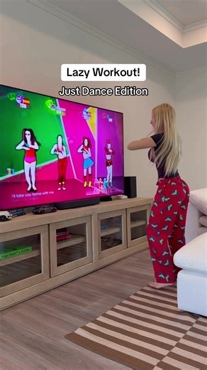 Try doing this lazy workout just dance at home died to get exercise in the day when you don’t have time to go to the gym! Anybody can do this, and it is super simple to do in the comfort of your own home!💪 #lazyworkout #exercise #fitness #gym #fyp