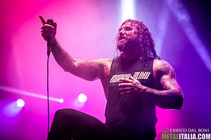 AUSTRIAN DEATH MACHINE: il video del nuovo singolo "Destroy The Machine"