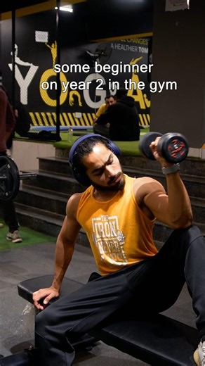 beginner vs Advance...#beginners #shoulder #shoulderpainfree #warmup #discipline