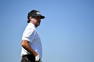 "Will they be paired together?" - Fans react to Bubba Watson's rage practice with his son