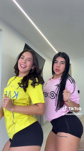 Videos de laura amaya (@lauamaya07) con “LOMIIEL BAILALO ROCKY EN YOUTUBE - Lomiiel”