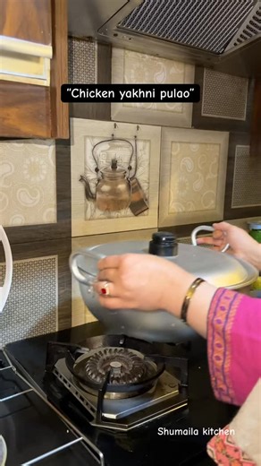 S h u m a i l a on Instagram: "Chicken yakhni pulao recipe @shumailakitchen #chickenpulao🍗 #pulaorecipe #reelsinstagram #reelkarofeelkaro #recipeoftheday"