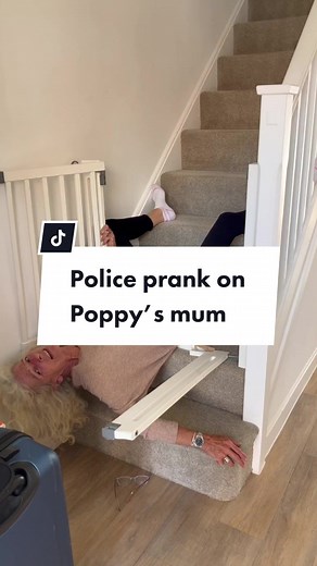Hilarious Police Prank on Poppy’s Mum