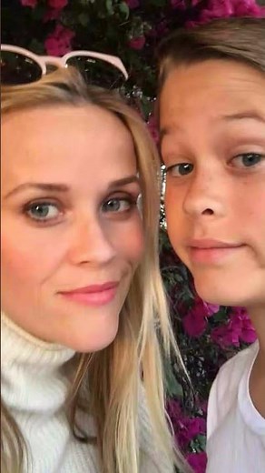 Reese Witherspoon tributes to Mother's Day