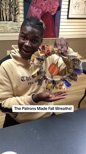 #craft #crafts #librarycrafts #fyp #fypシ #diy #diyproject #wreath #library #librarytiktok