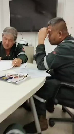 azmi_mimifiza (@azmi_mimifiza)’s videos with original sound - Ghombau