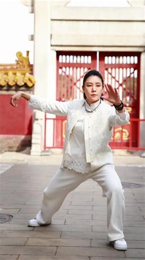 Unleash Your Inner Artiste: Boxing Grace & Opera Elegance