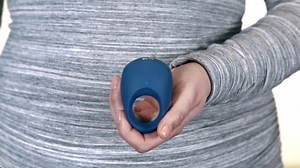 We-Vibe Pivot - EN - Short Cuts - 1920x1080-How to Put Pivot On_1