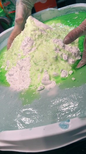 Laundry Overload 🧼 Part 5, 7 minutes long. I added Arm & Hammer Baking Soda, Dollar General Baking Soda, Gain Dishsoap, & lastly Gain Scent Beads! This is just handmixing the last of the powder & soap in! I hope you all enjoyed ☺️🫶🏼#powder #suds #paste #laundry #comet #ajax #bakingsoda #recycled #sponge #handmixing #powderbombs #overload #live #thickpaste #dishsoap #armhammer