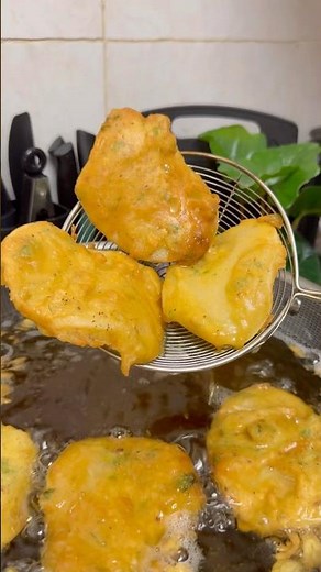 Potato Puri / Potato Bhajia | Crispy Aloo Bhajiya | Ramadhaan Special Snack 🌙🥔