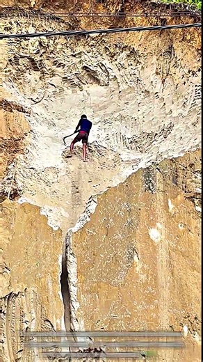 Manual Vertical Cliff Sand Mining