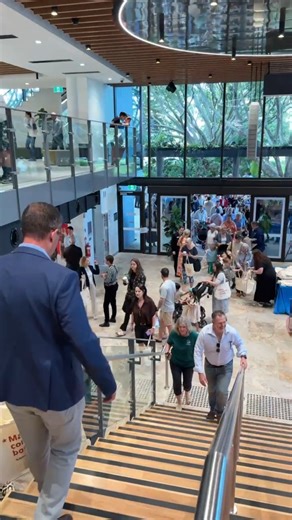 What an incredible morning for the official opening of Library Caloundra, a landmark building that will serve as a cultural and community hub for generations to come. 📚✨ Hundreds of people turned out today to see this striking new space, years in the making, with its modern and open design, light-filled rooms, and impressive collections of art. This library is more than just a building. It’s a place that will deliver lasting impacts for our region, bringing people together to learn, share and c