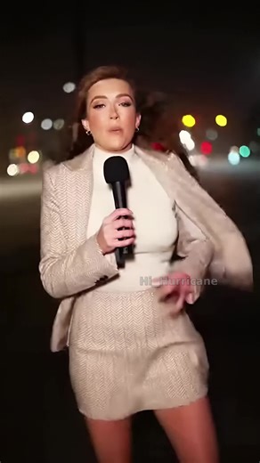 Wind tried to steal my mic! But we're still here! How's your day going? 💨☔️ #weatherchaos #reporterlife #staystrong #windycity
