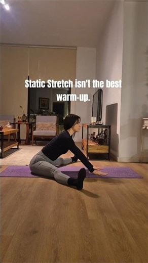 Dynamic stretching before a workout | yoga inspired 🤍💪🏻 #mobility #movement #motivation