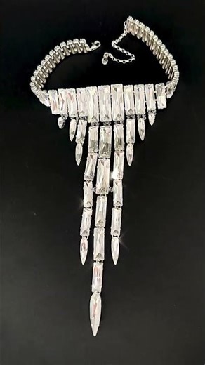 Colier Statement Burj Khalifa din cristale Swarovski #burjkhalifa #statementnecklace #swarovski