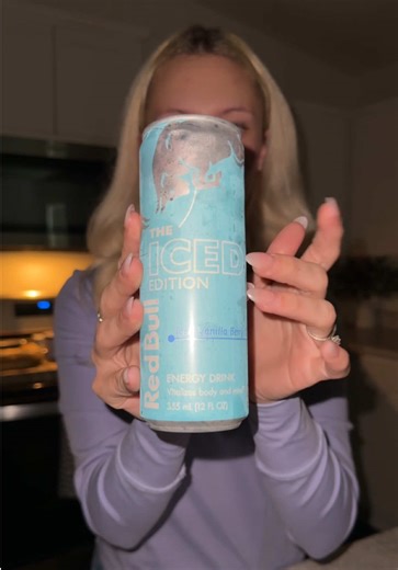 Iced Vanilla Berry Redbull Review🩵✨ #review#tastetest#drinkreview#redbull#winteredition