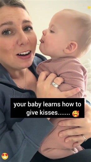 your baby learns how to give kisses..... #shortsfeed #cutebaby #momlife