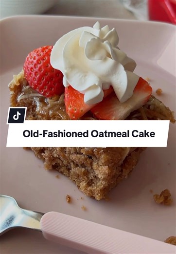 OLD-FASHIONED OATMEAL CAKE 🍓 This old-fashioned cake is so underrated. It may not look super pretty… but it tastes amazing. Soft, moist, and finished with that caramelized coconut topping. Trust me on this one. Here’s what you’ll need for the recipe: Cake * 1 ½ cups hot water * 1 cup old-fashioned oats * 1 cup brown sugar * 1 cup white sugar * ½ cup butter (or vegan butter), room temp * 2 eggs * 1 ⅓ cups all-purpose flour (regular or GF) * 1 tsp cinnamon * 1 tsp baking soda * ½ tsp salt Topping