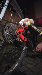 E-MTB HACK!! 💡 E bikes DO NOT pedal backwards like a regular bike due to having a front freewheel which can make cleaning the drive train difficult however a simple cable tie around the front sprocket & crank arm solves all of these issues! Dreams! 😝🤟 🚲: @haibikeofficial LYKE 11 🧽: @gtechniqbike #mtb #bikes #emtb #mtbtech #bikehack #biking | Tom Cardy