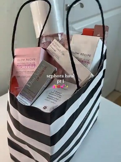 worldwide shipping soon ✨️🌍@Diorbeauty @Glow Recipe @Rare Beauty @Drunk Elephant @Sol de Janeiro ig:haul_sephora #sephora #sephorahaul #skincare #beautyhaul #unboxing