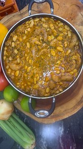 Pescofava! Pescoço de frango com fava branca com pimenta, farinha e um modão de viola xonado... Não quero mais nada da vida | Cozinha do Wallace Aranha