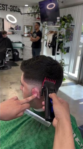 Master the Mid Fade Freehand Tutorial with Pro Clipper Techniques #fade #barber #clipper