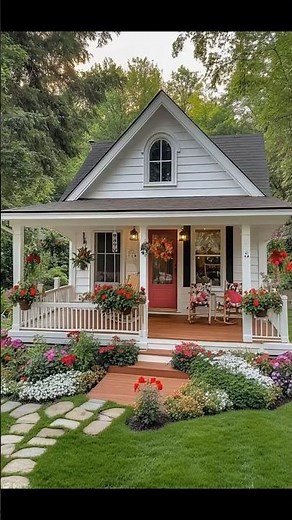 Step Inside The Cutest Tiny House Ever!