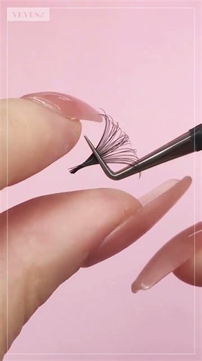 Fanning cashmere individual lashes with zero sticky base 🥰